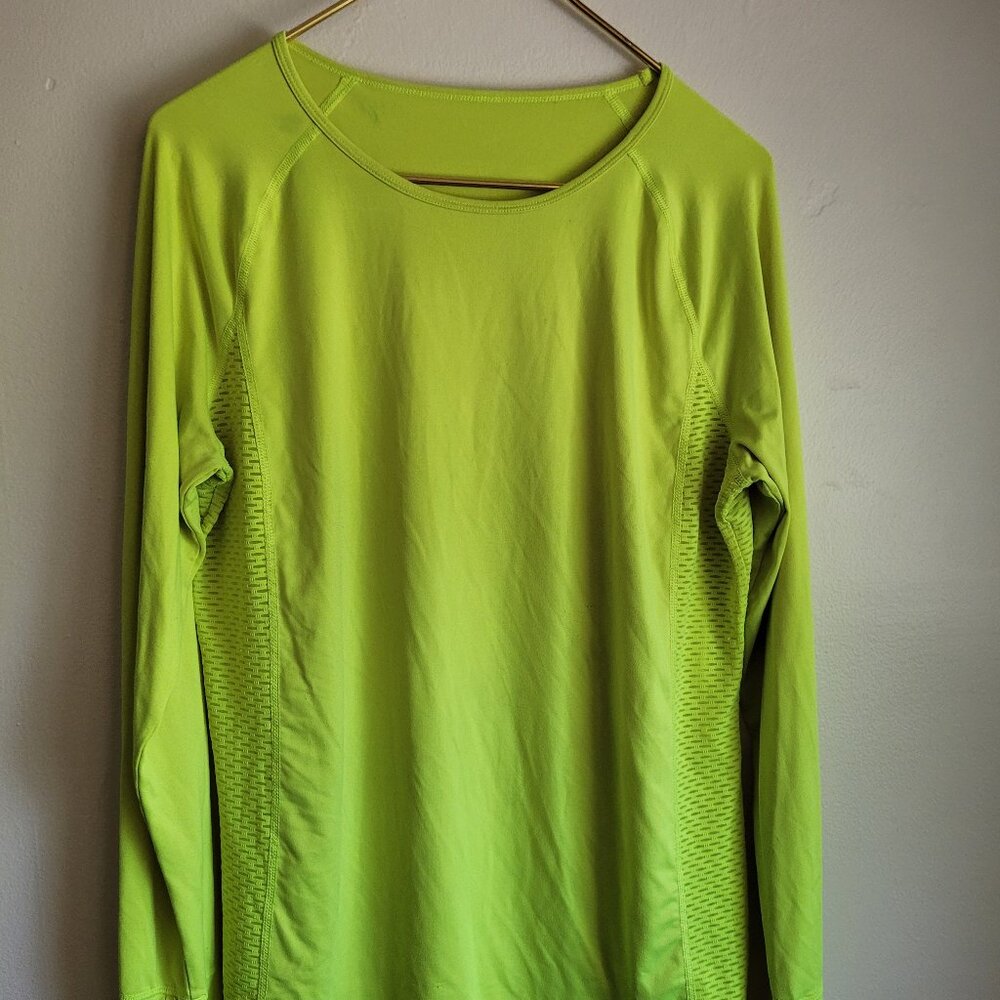 Jordan top women Green Long Sleeves Size XL
